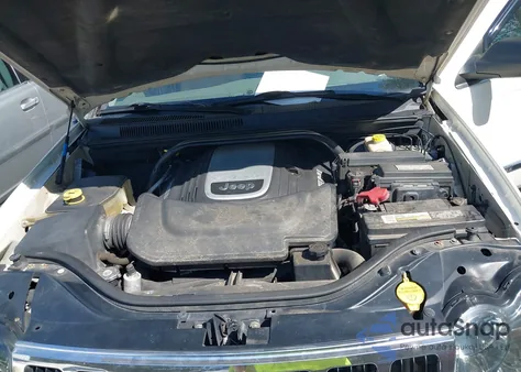 2005 Jeep Grand Cherokee Limited from USA, damaged, VIN 1J4HR58295C584801